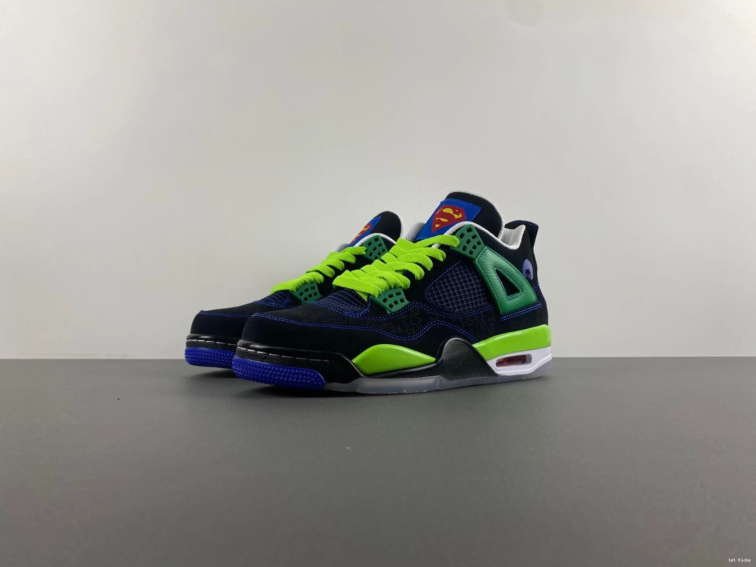 Doernbecher - 4 Jordan 308497-015 Retro 1123